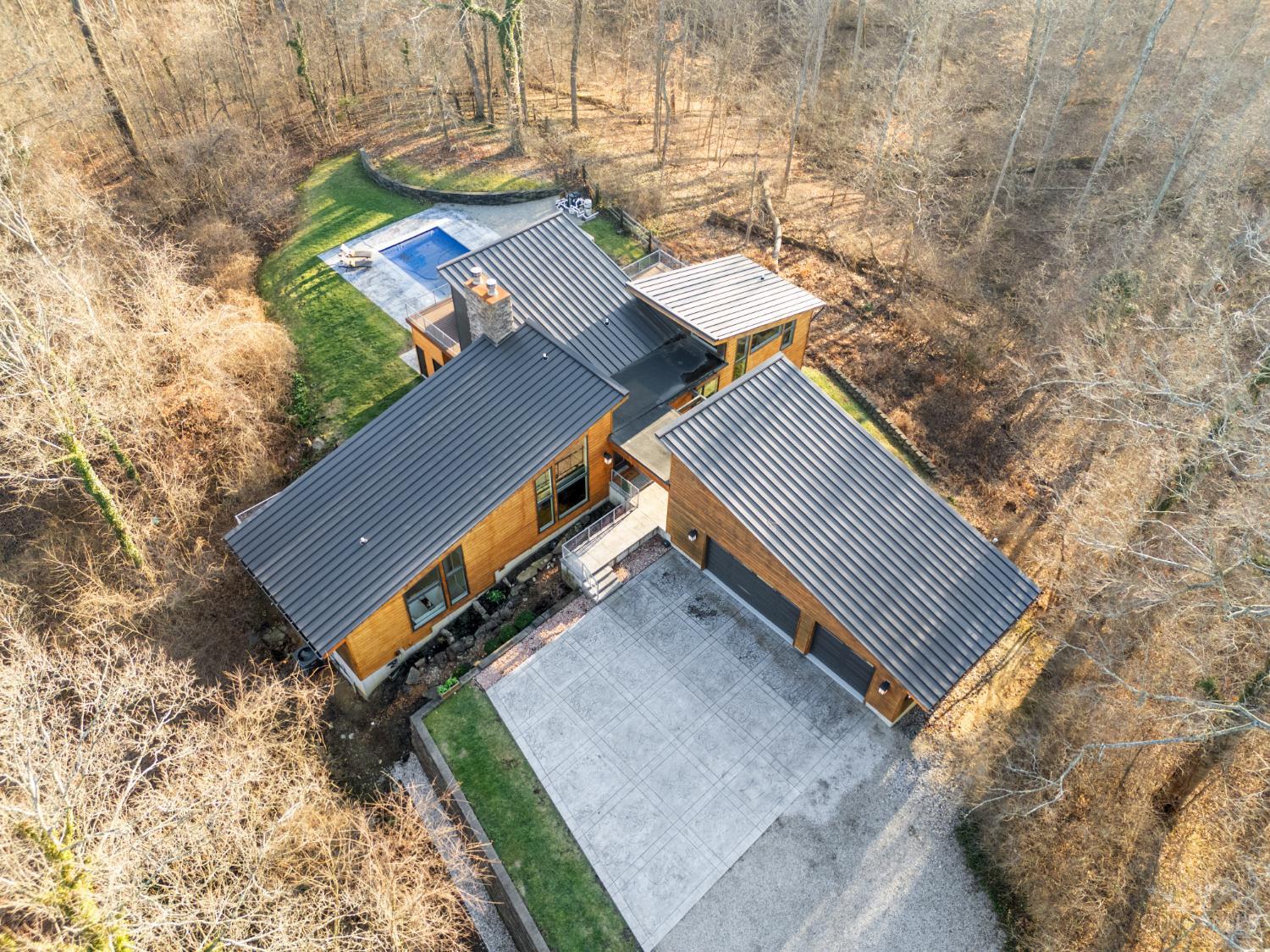 8675 Camargo Club Drive