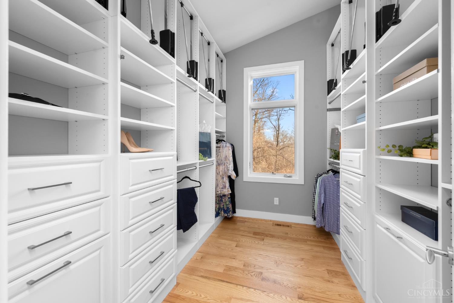 8675 Camargo Club Drive