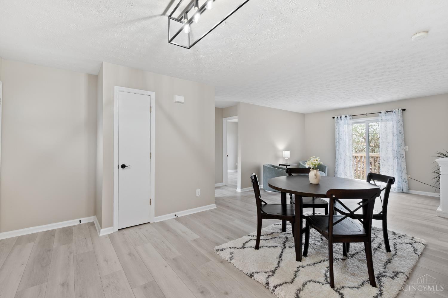 19 Bobwhite Court