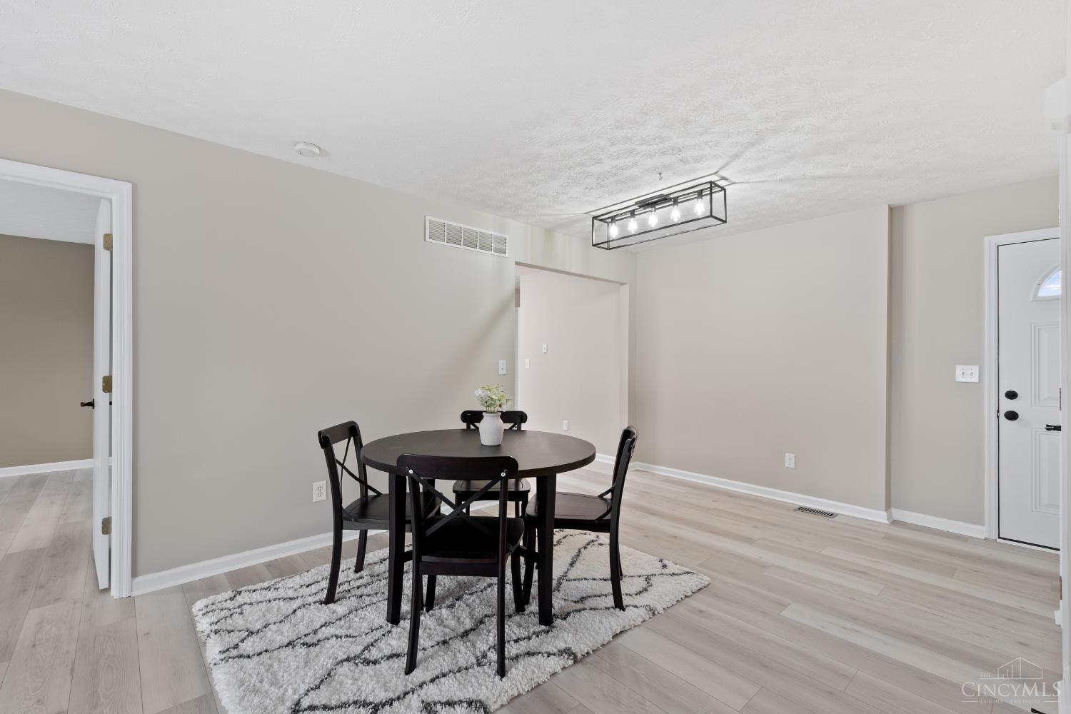 19 Bobwhite Court