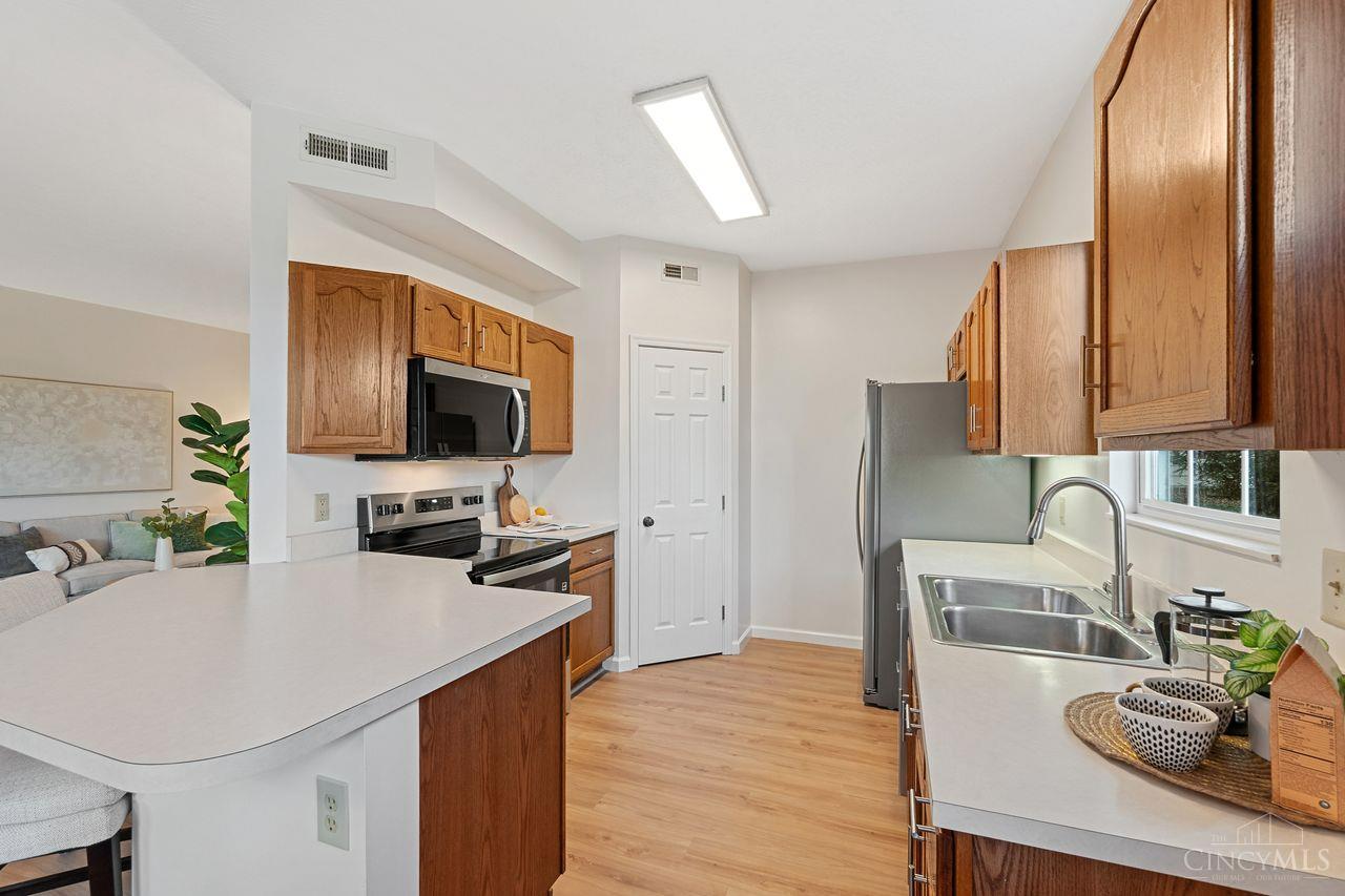 7464 Hidden Creek Court