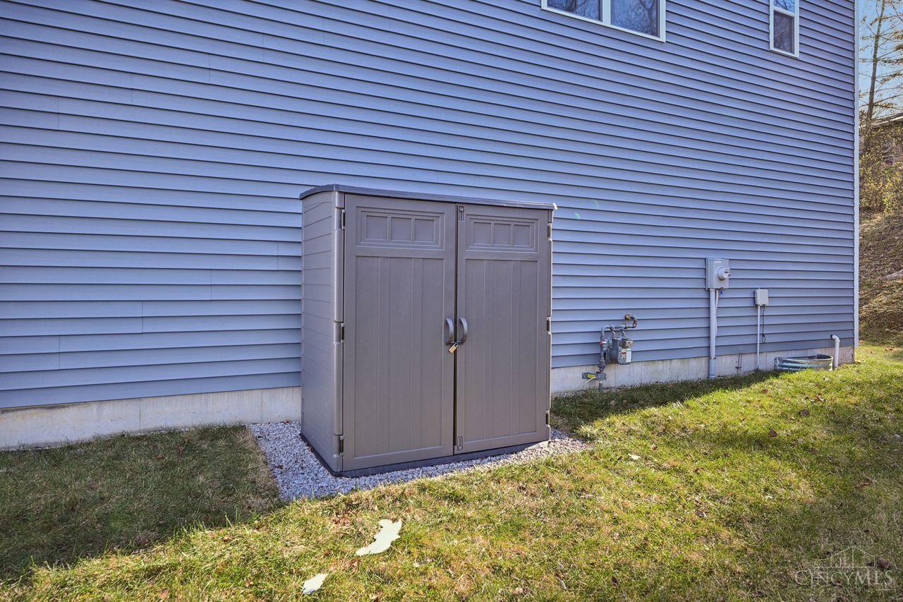 551 North View Drive