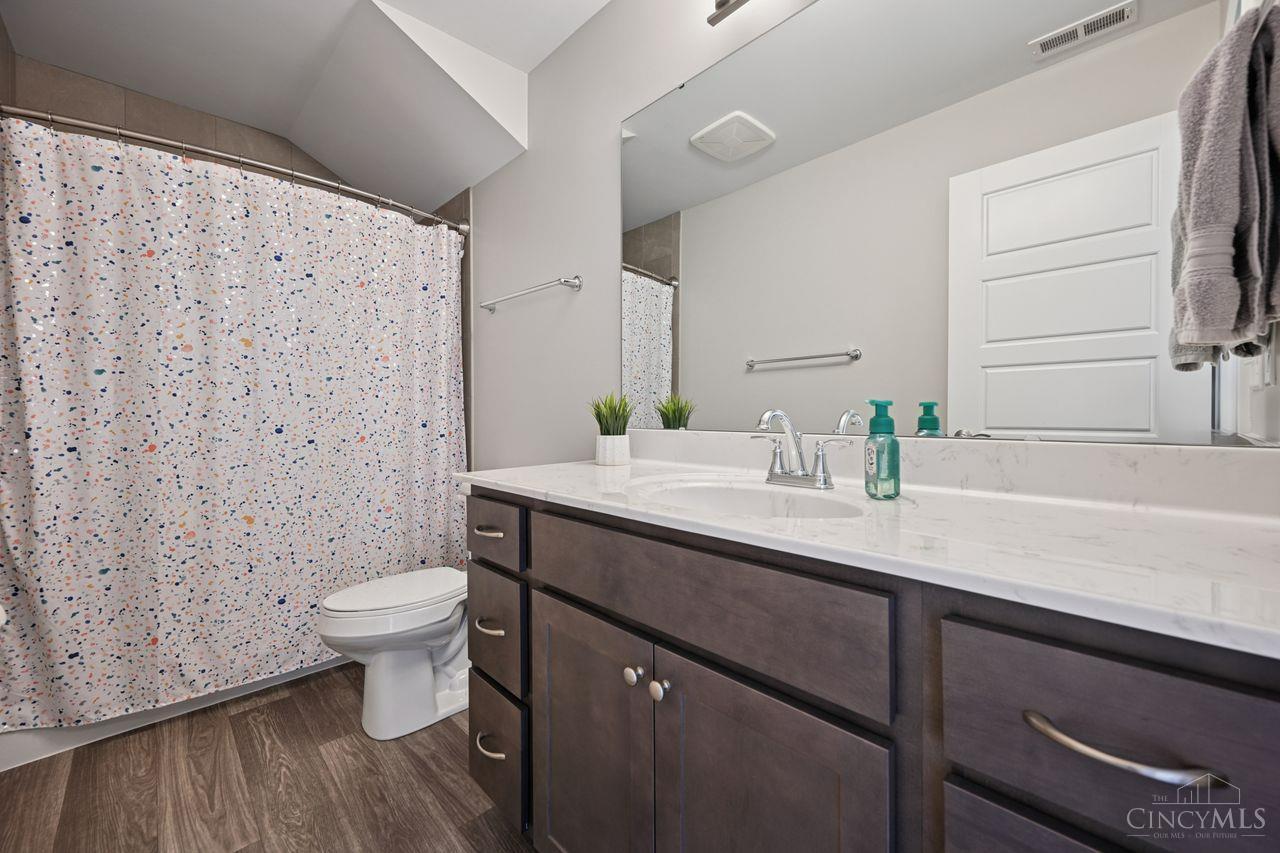 551 North View Drive