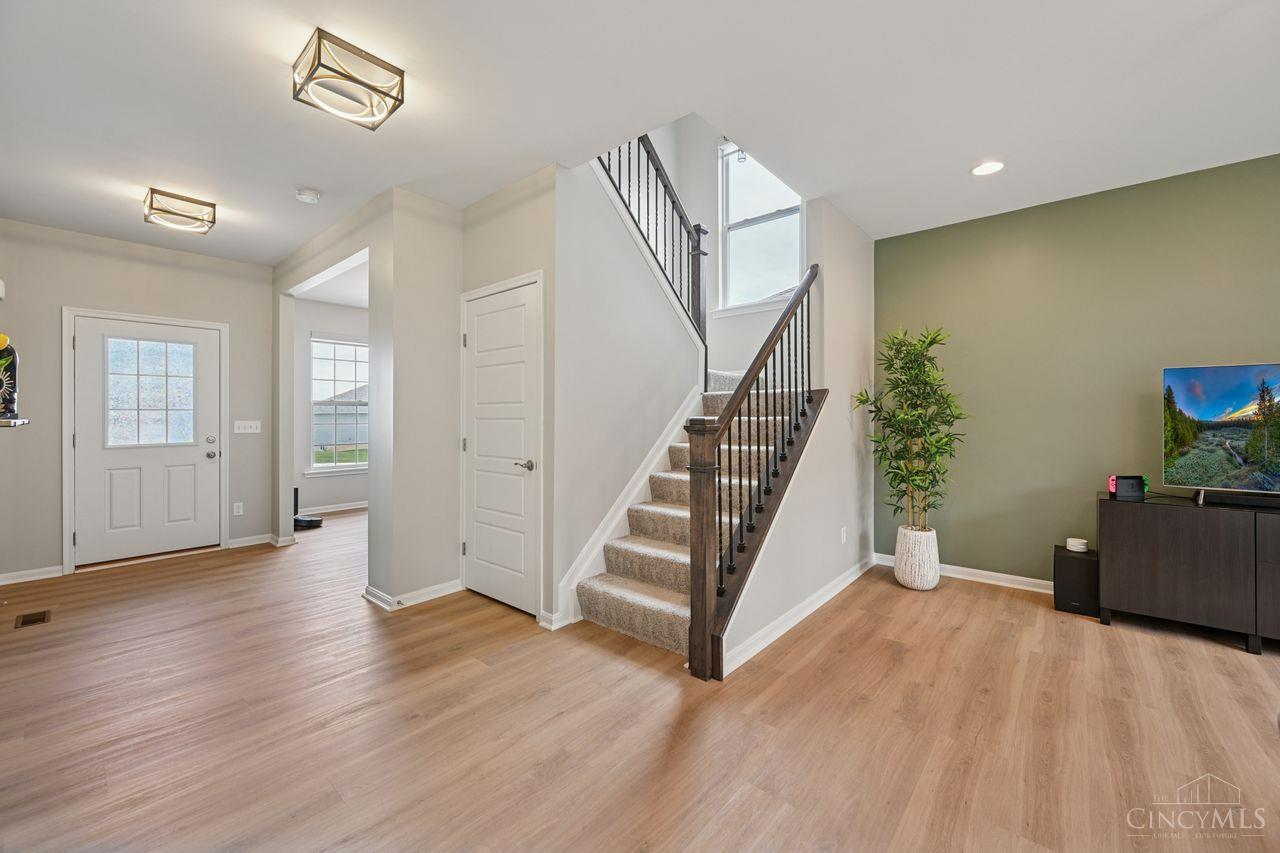 551 North View Drive