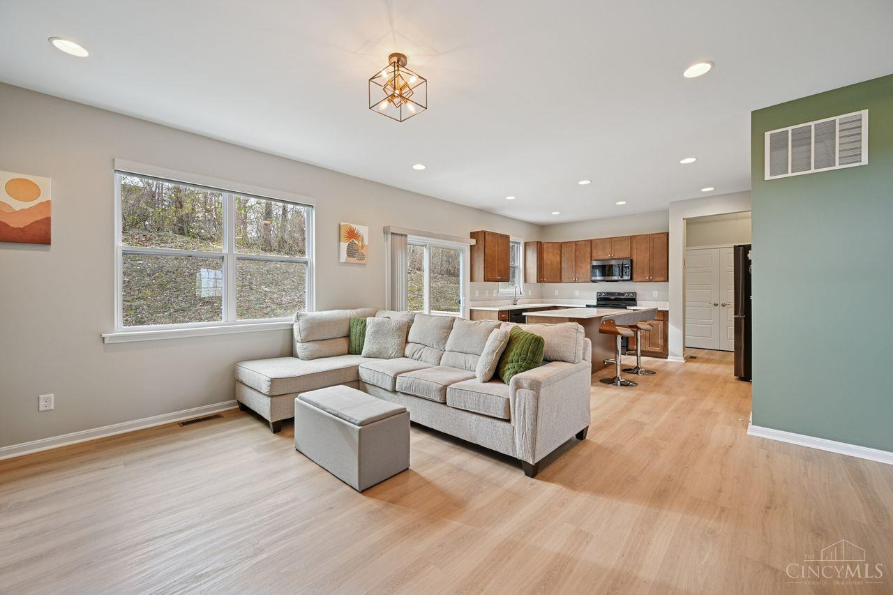 551 North View Drive