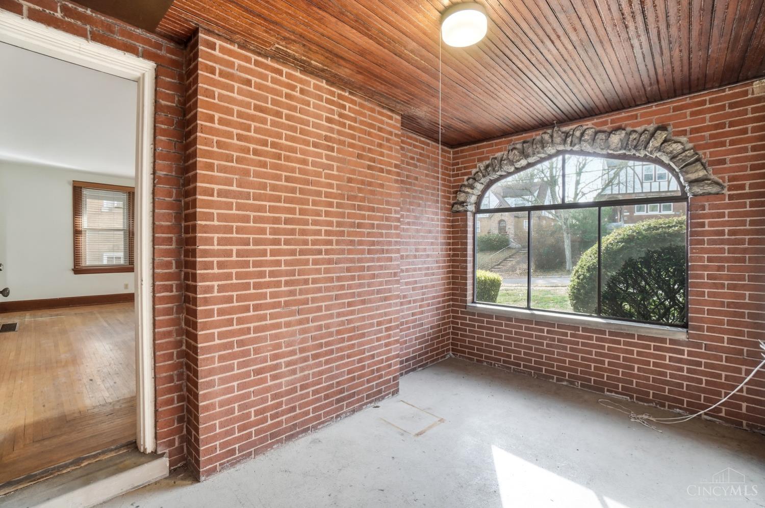 2752 Mckinley Avenue