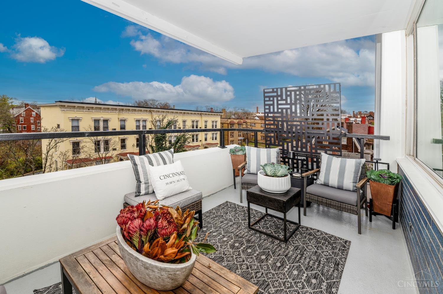 2401 Ingleside Avenue 2D