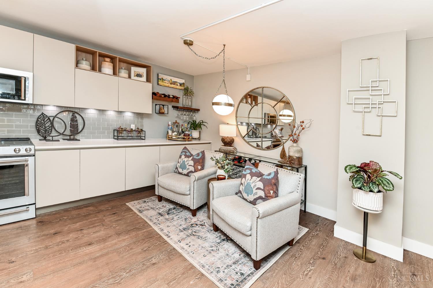 2401 Ingleside Avenue 2D