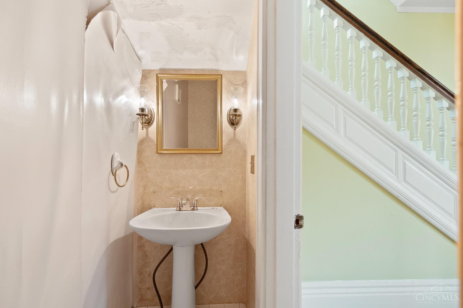 3315 Morrison Avenue