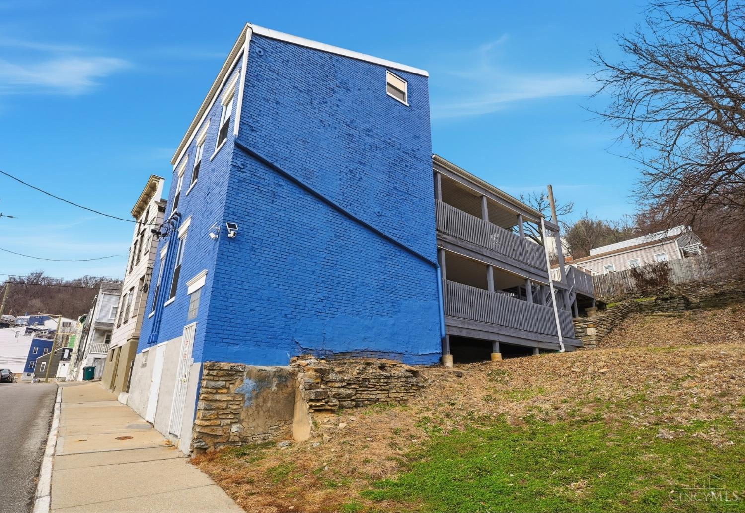 320 Mohawk Street