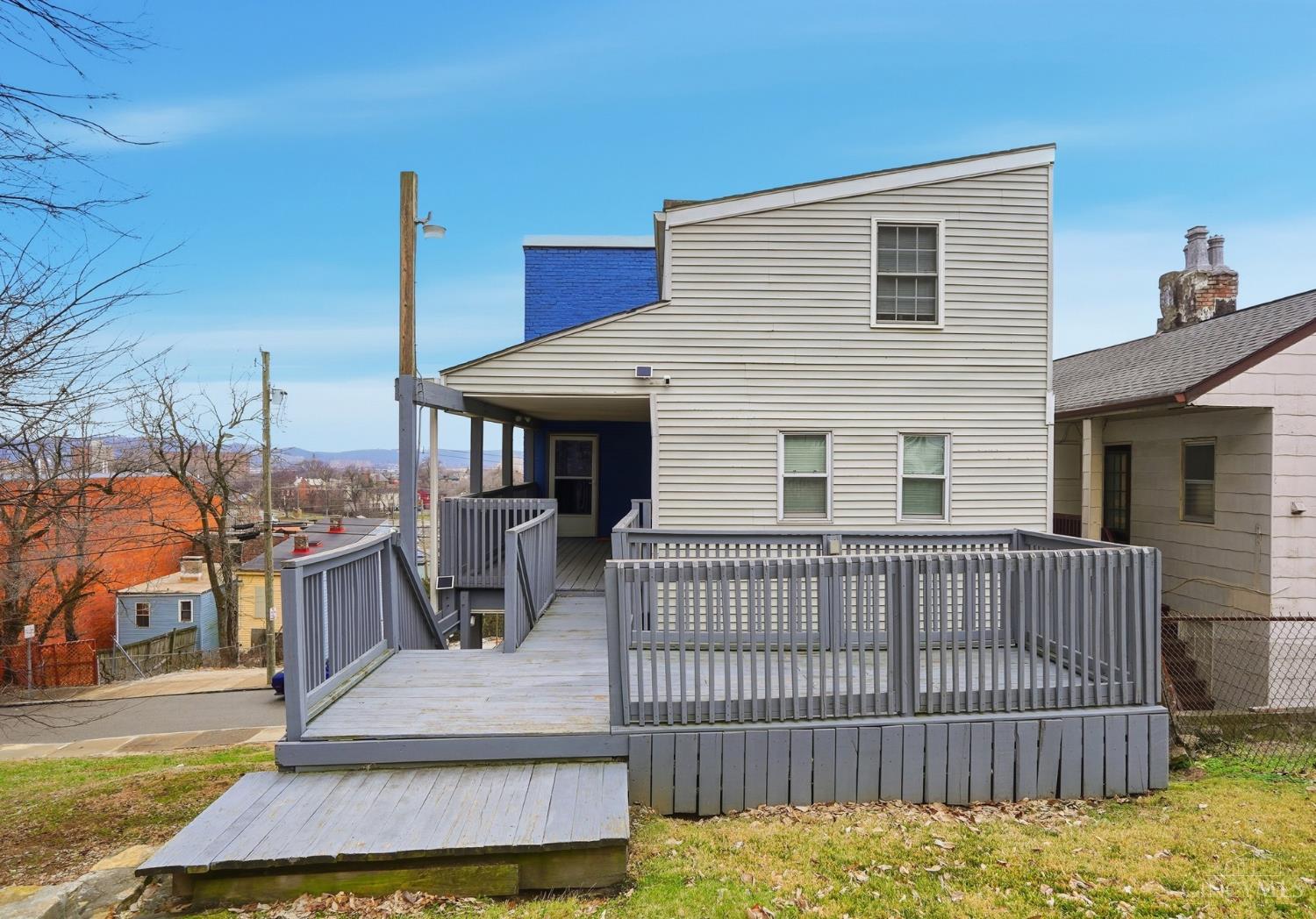 320 Mohawk Street