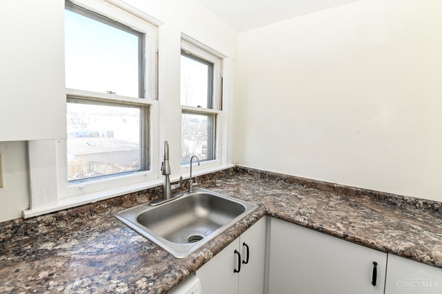 4025 Deer Park Avenue