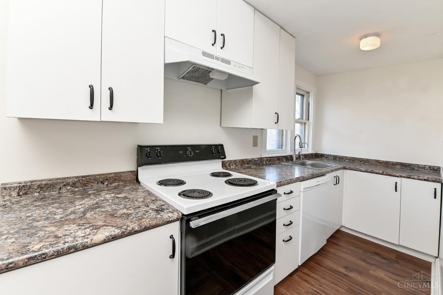 4025 Deer Park Avenue