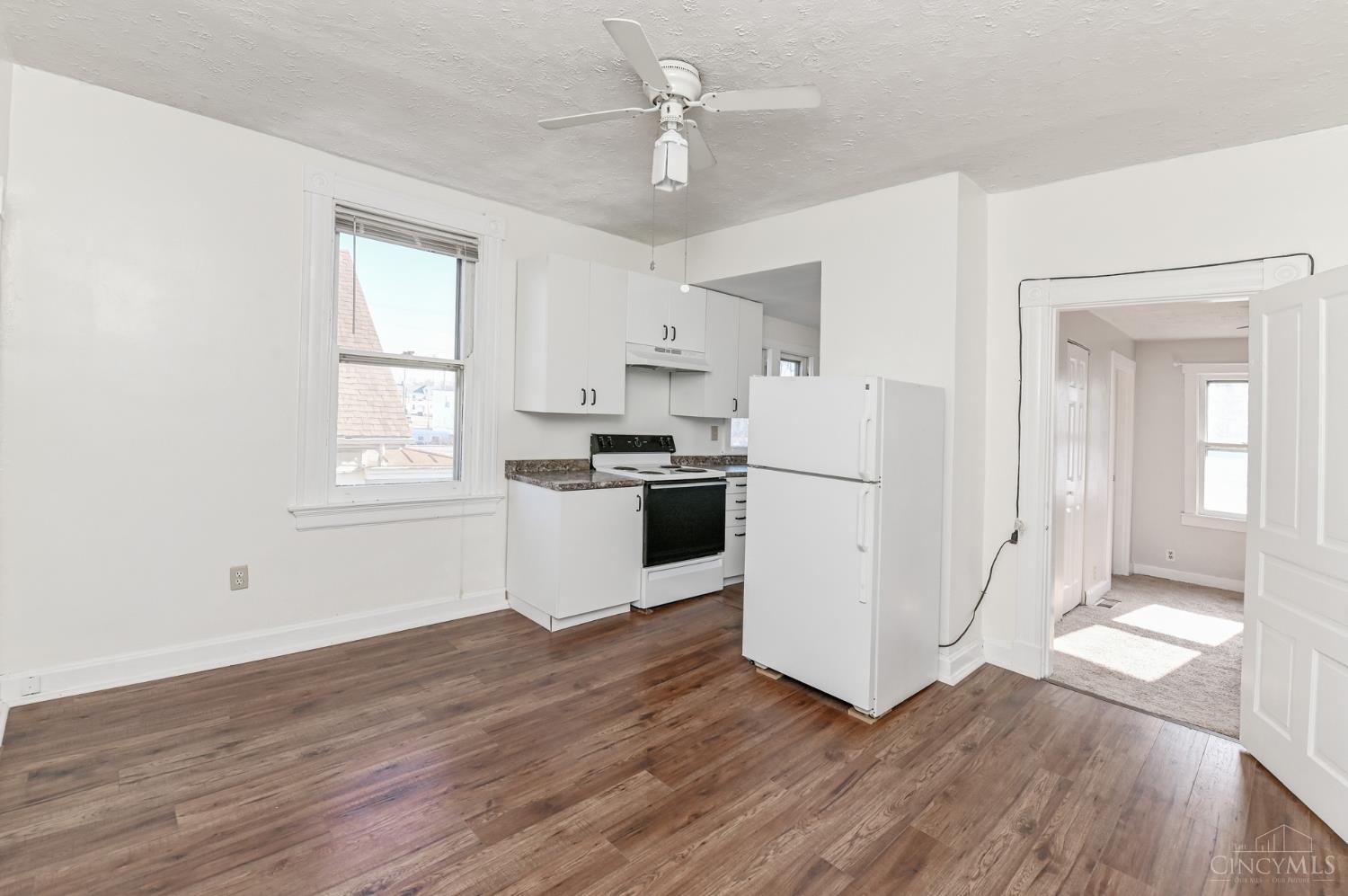 4025 Deer Park Avenue