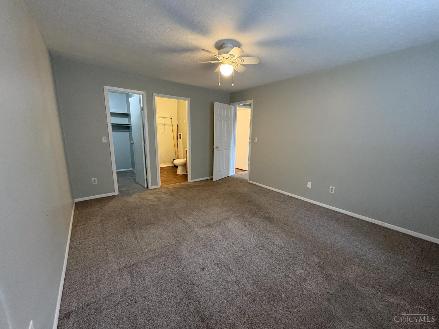 7215 Creekview Drive