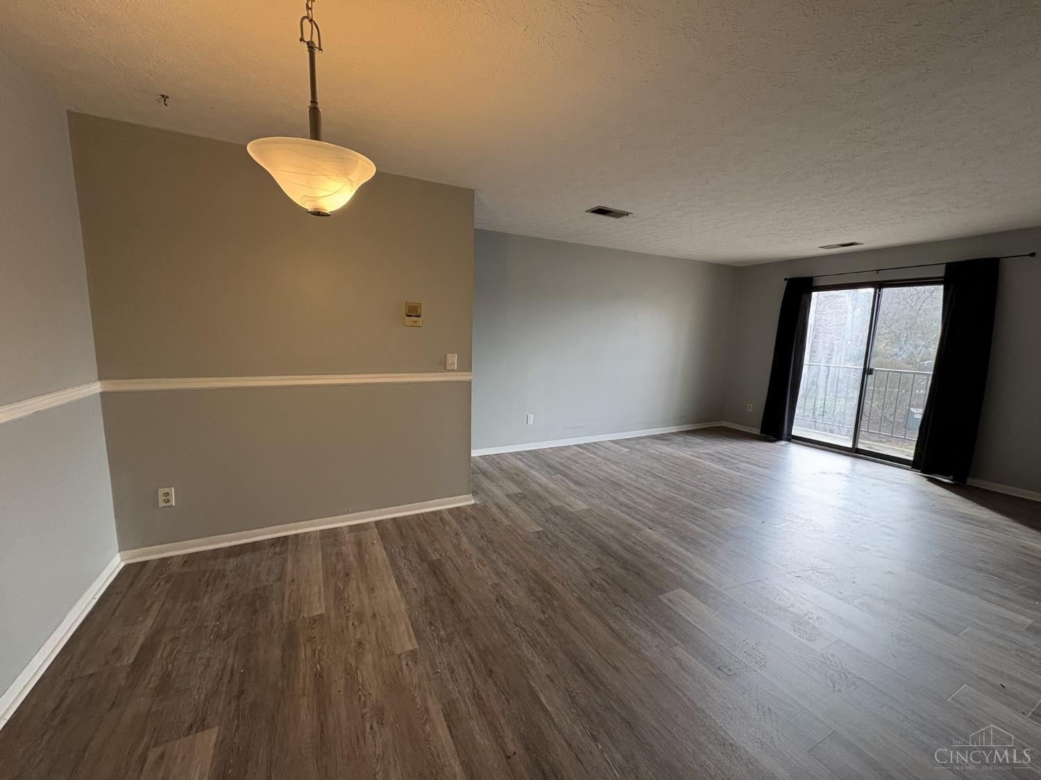 7215 Creekview Drive