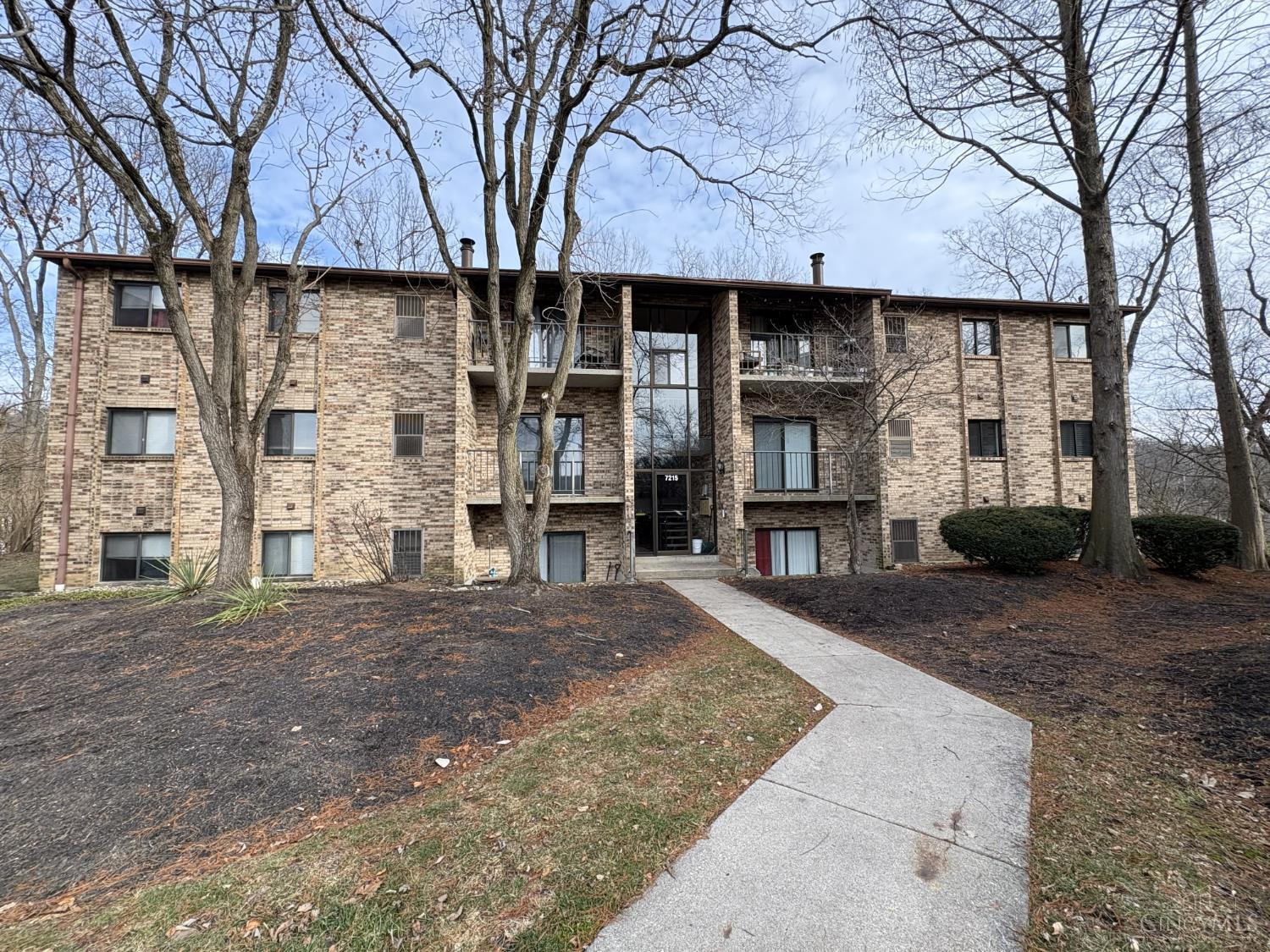 7215 Creekview Drive