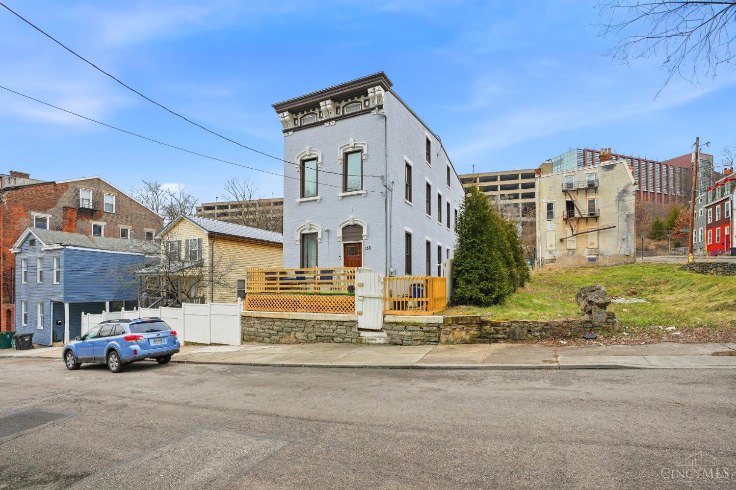 132 Winkler Street
