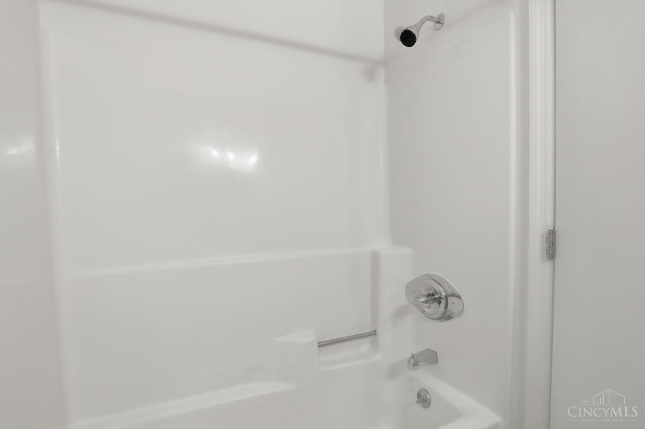 2121 Sutton Avenue 4C