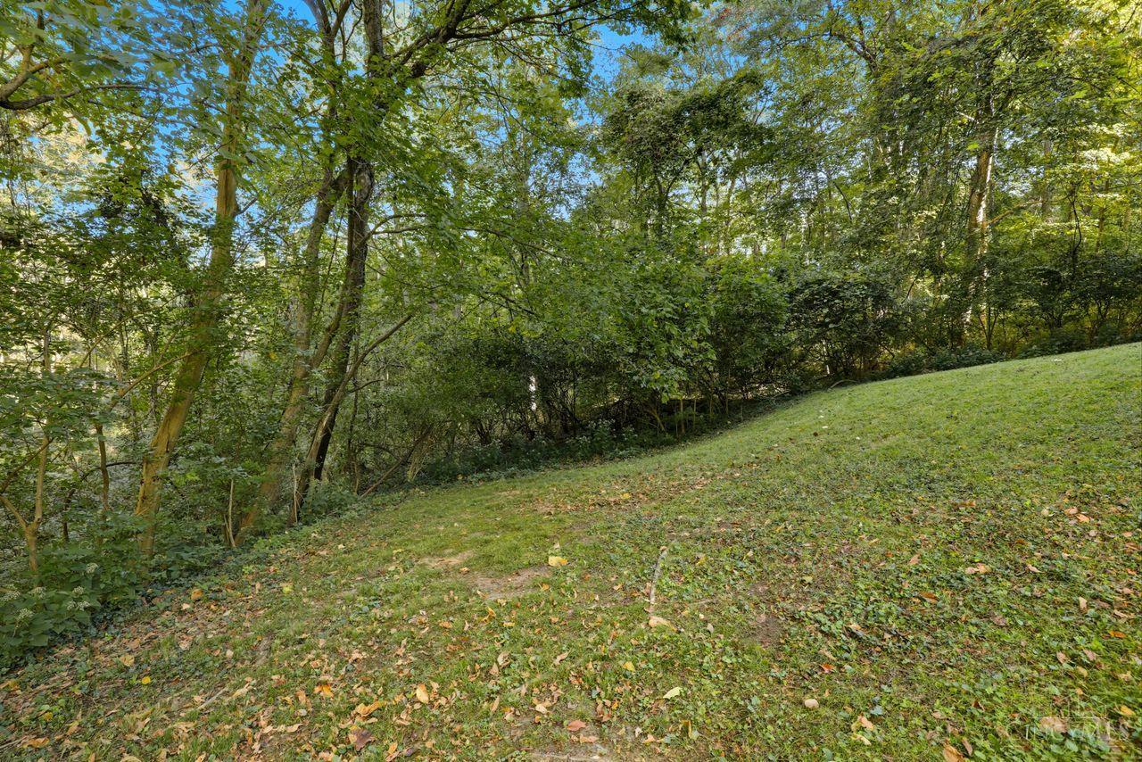 2121 Sutton Avenue 4C