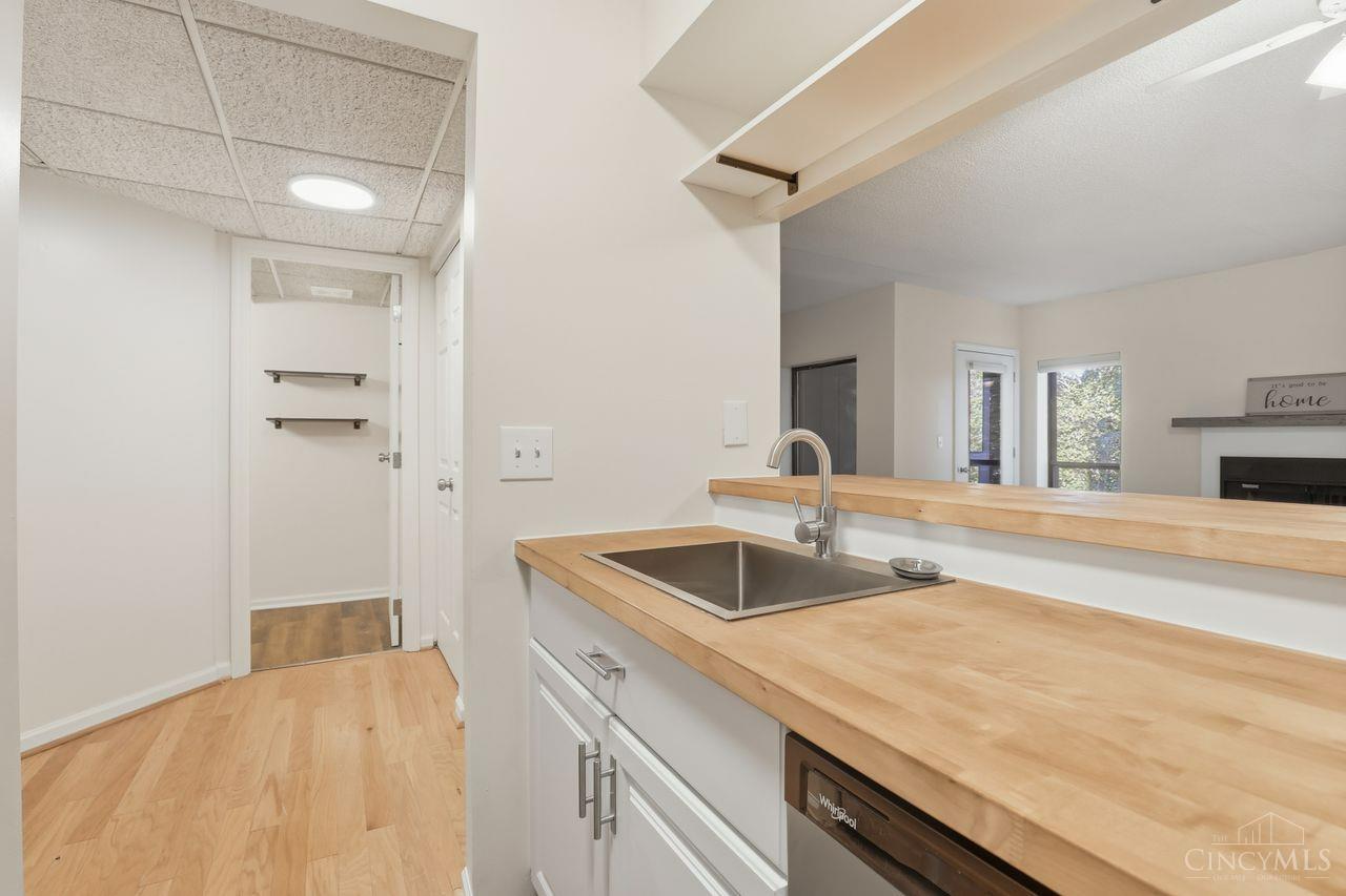 2121 Sutton Avenue 4C