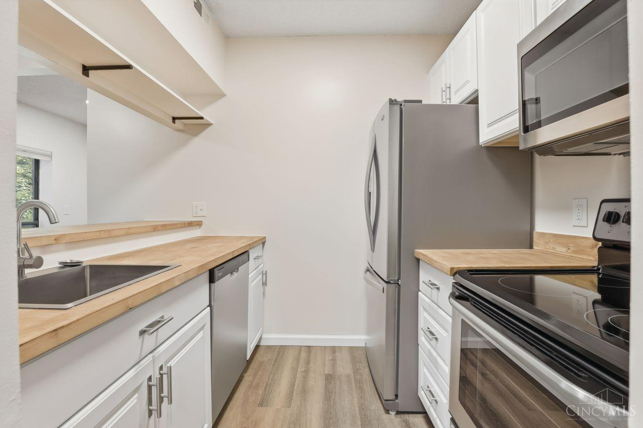 2121 Sutton Avenue 4C