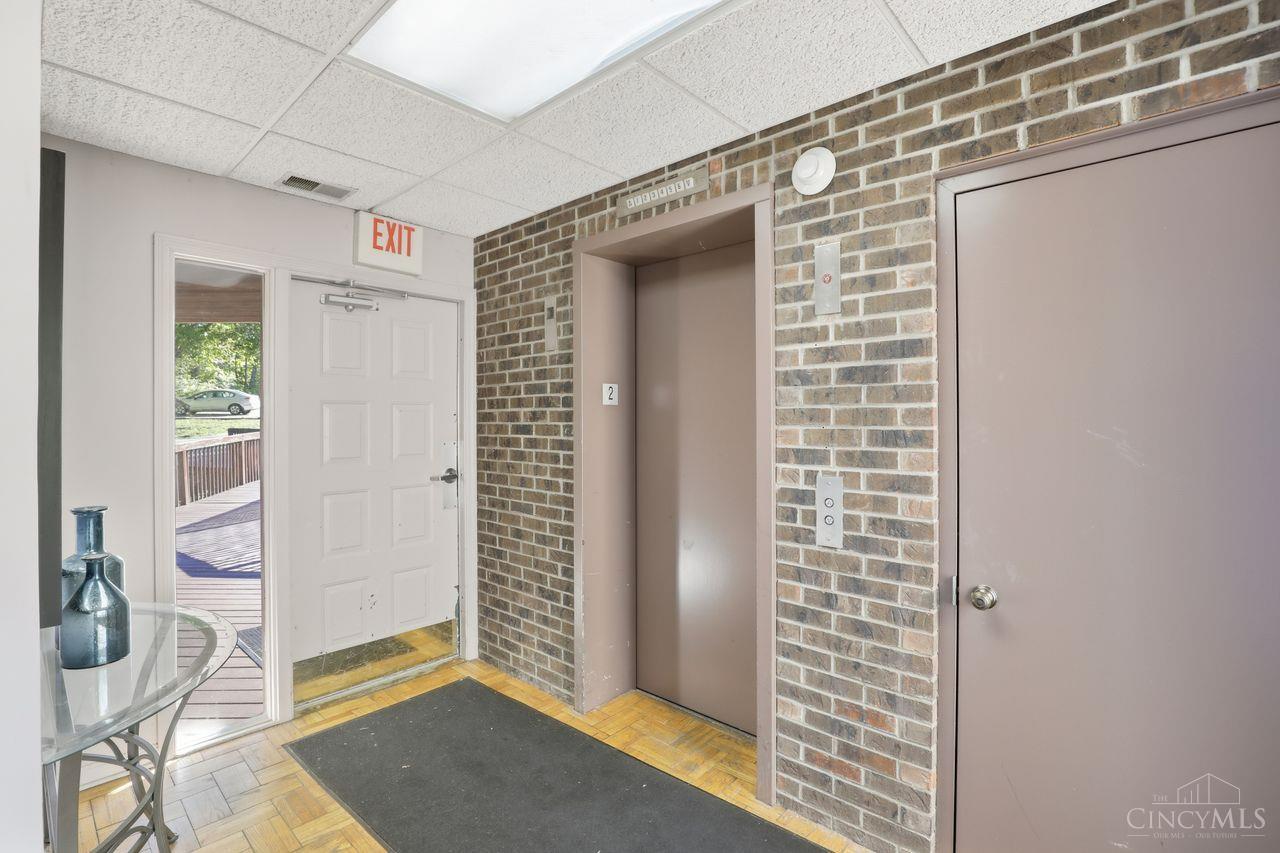 2121 Sutton Avenue 4C