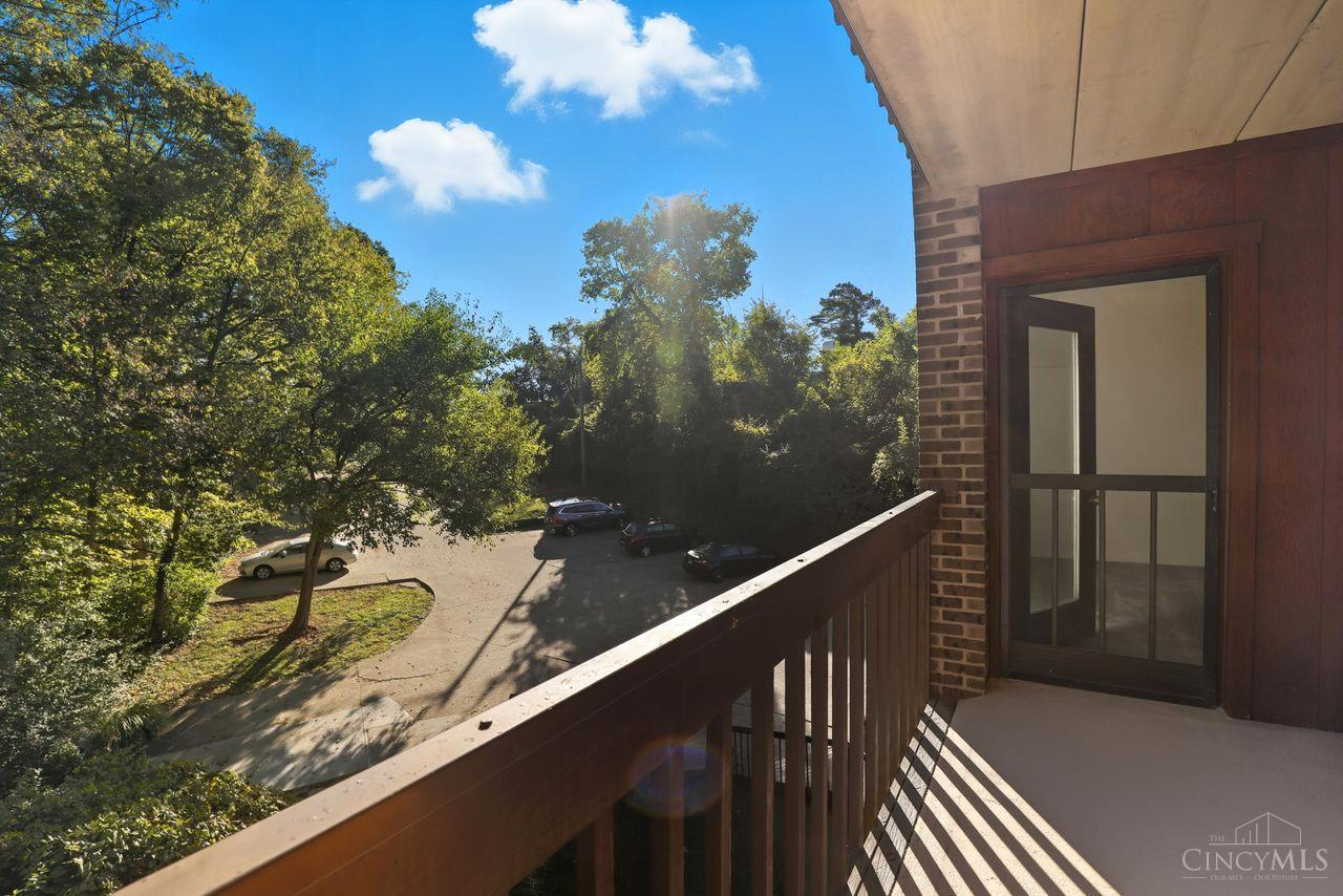 2121 Sutton Avenue 4C