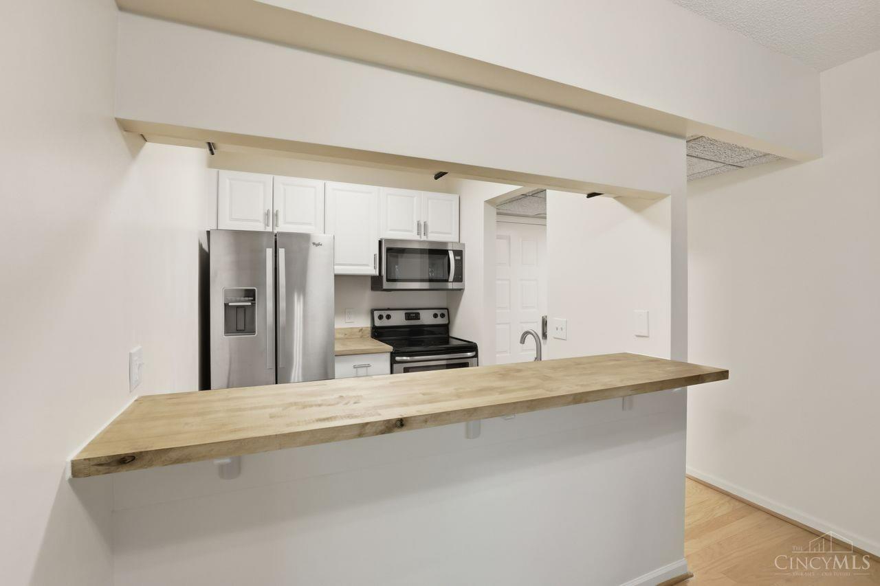 2121 Sutton Avenue 4C