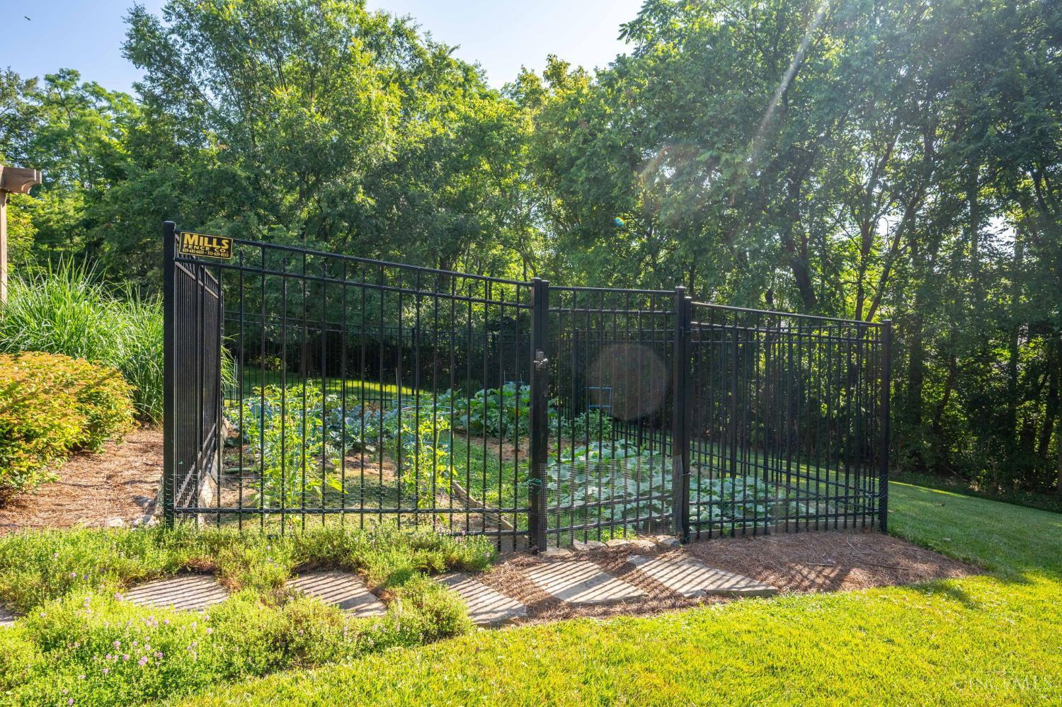 7097 Shawnee Hills Drive