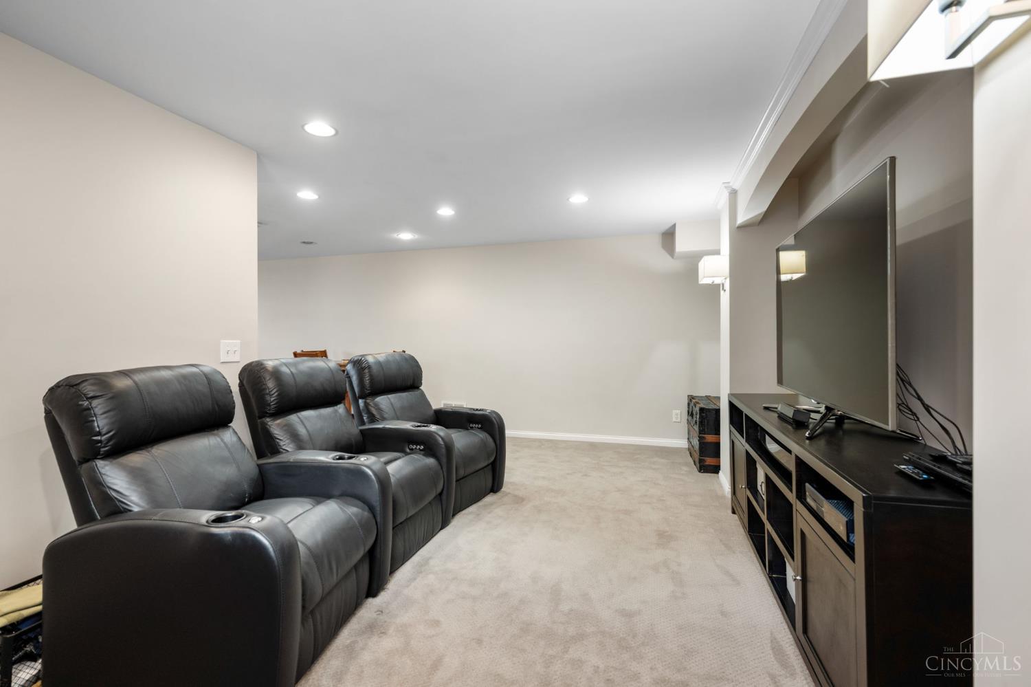 7097 Shawnee Hills Drive