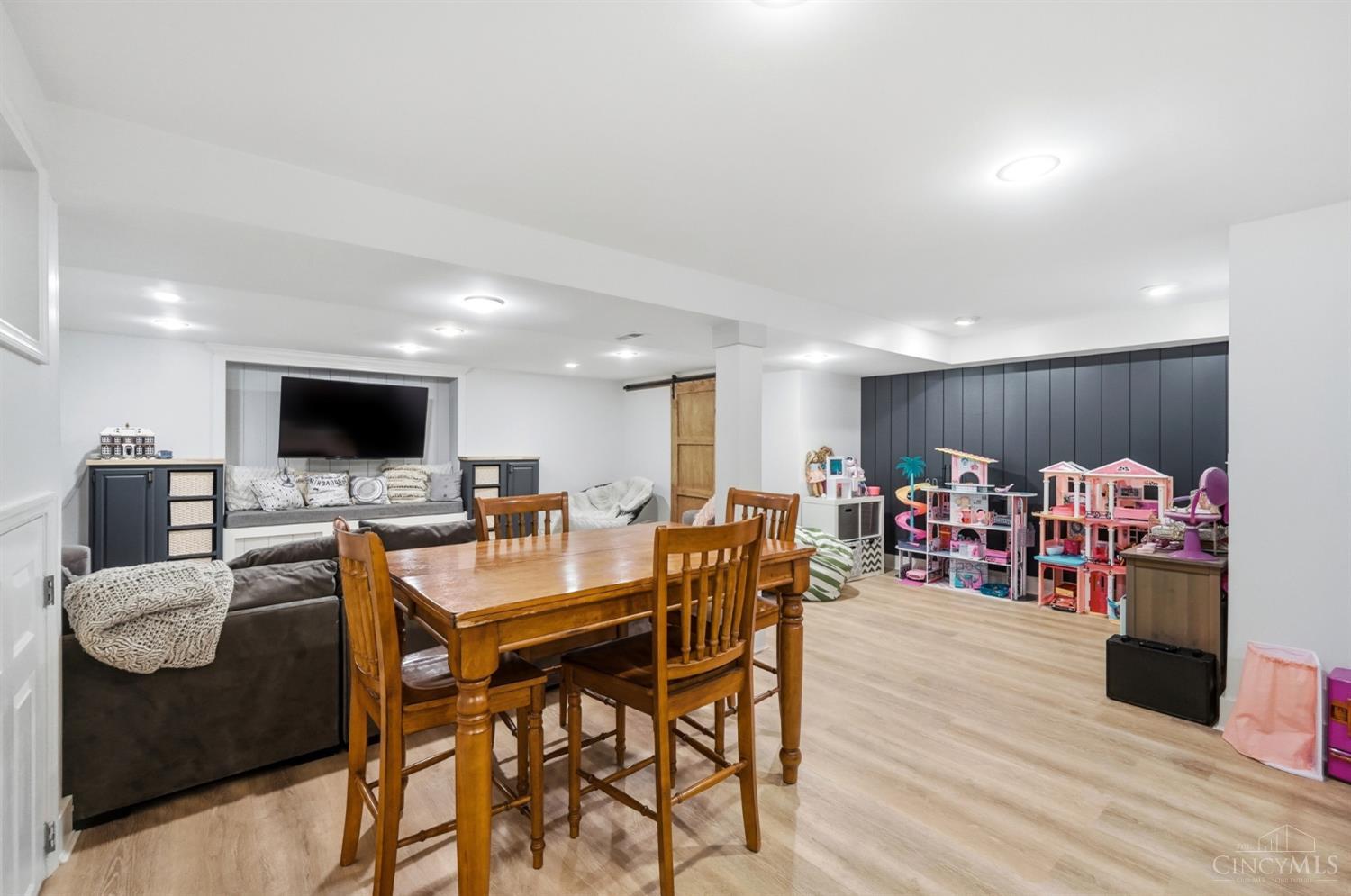 3 Denison Lane