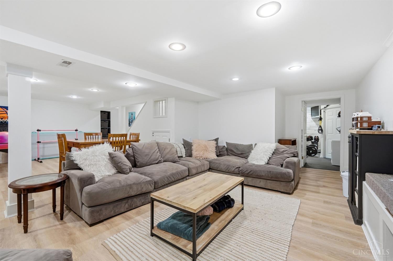 3 Denison Lane