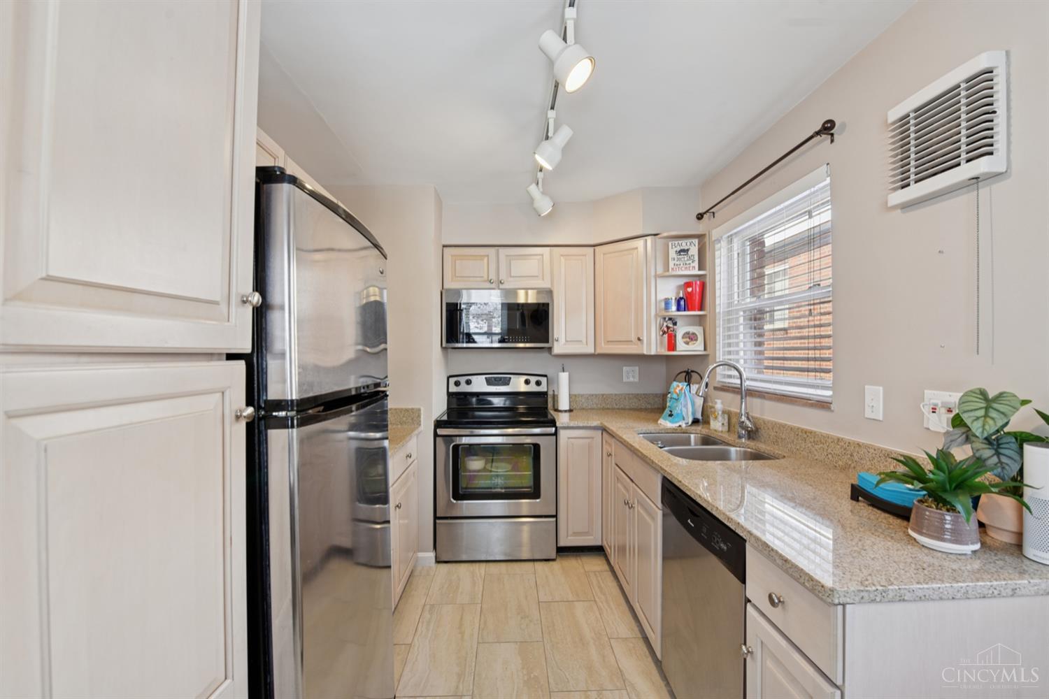 4115 Paxton Woods Drive