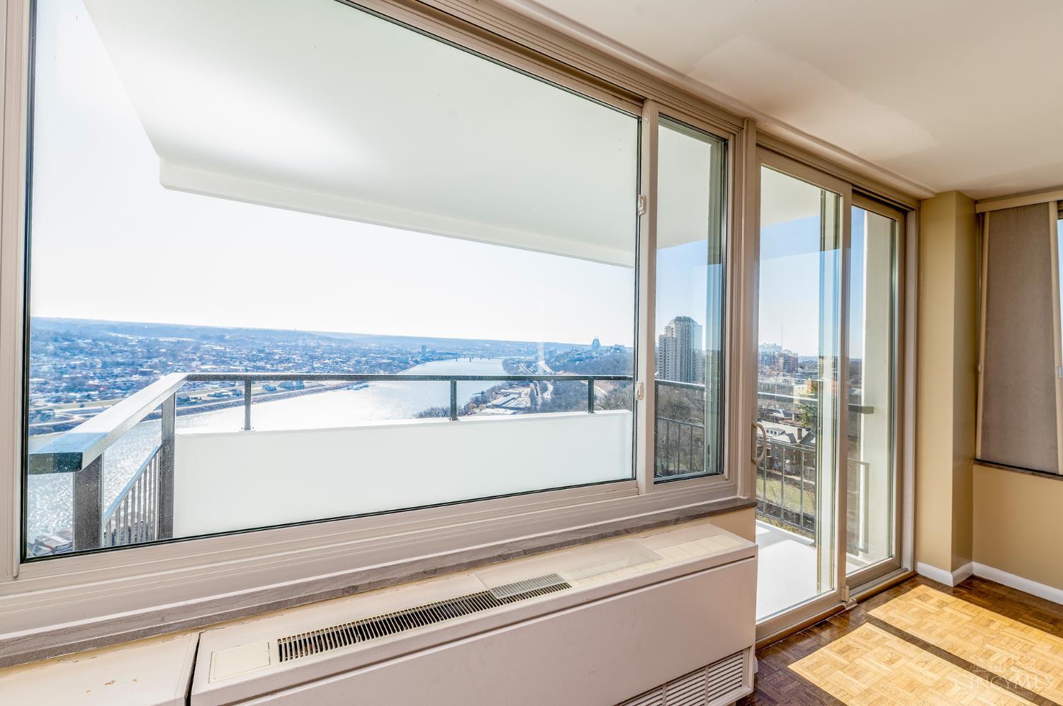 2401 Ingleside Avenue 10C