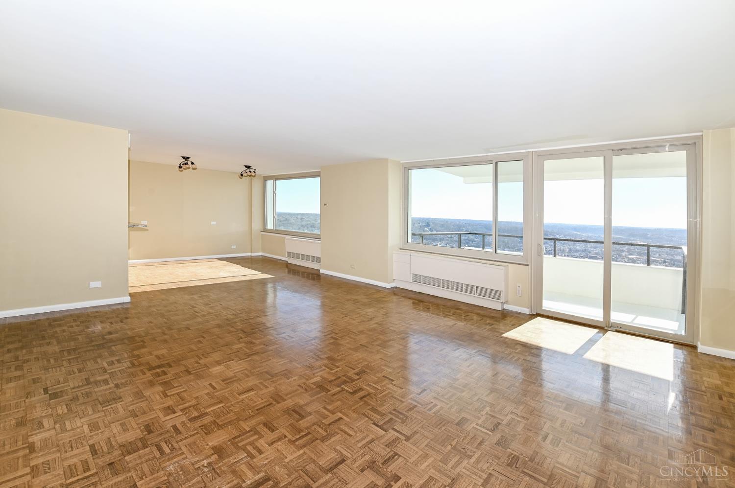 2401 Ingleside Avenue 10C