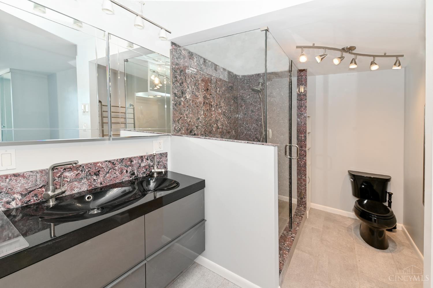 2401 Ingleside Avenue 10C