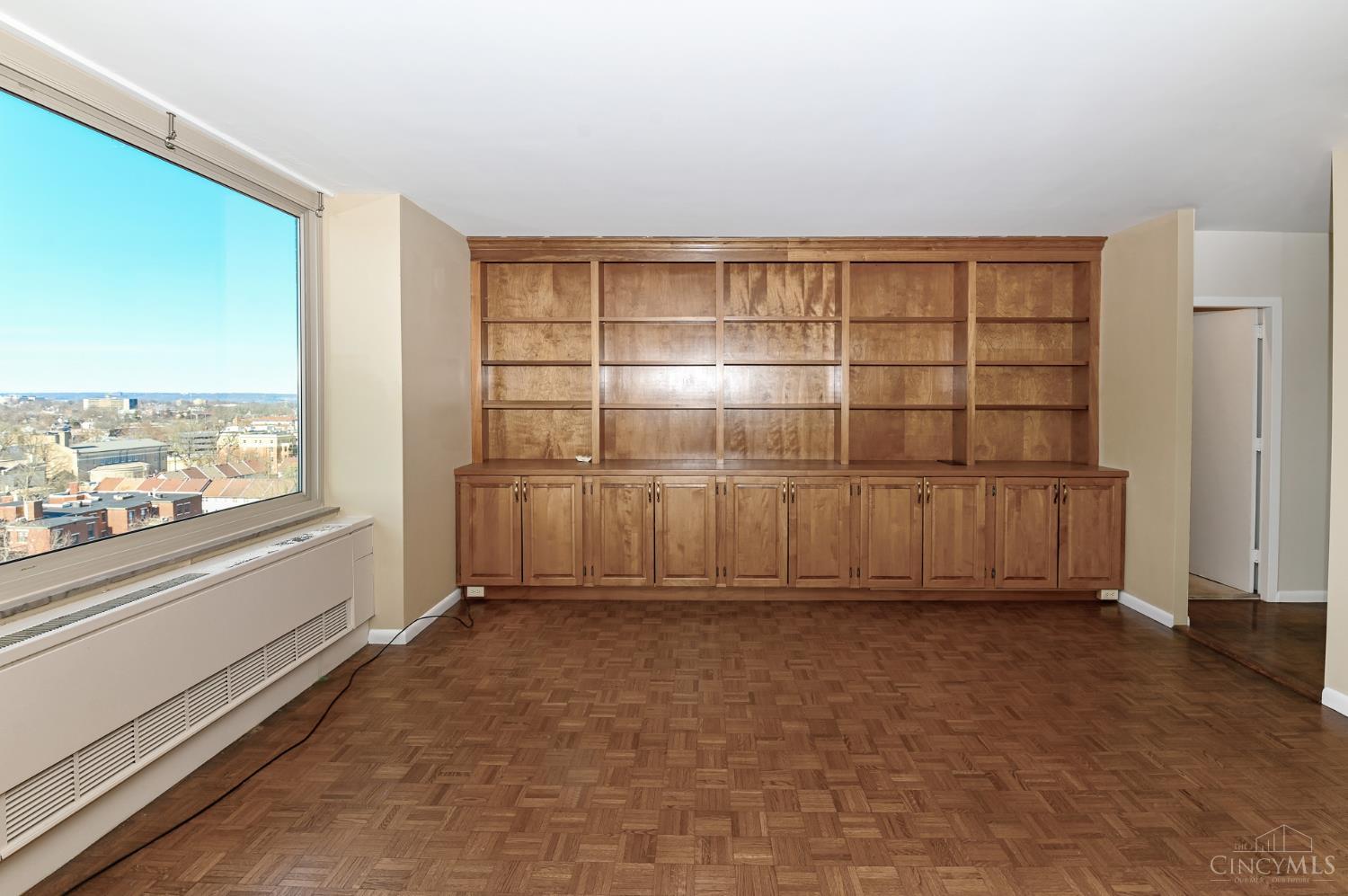 2401 Ingleside Avenue 10C