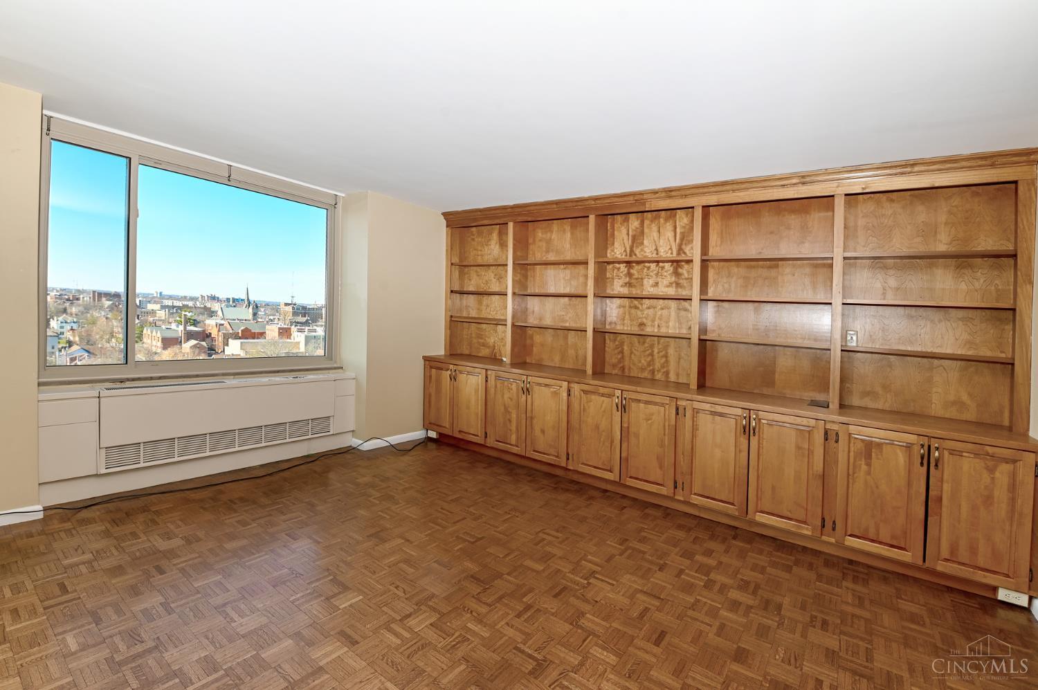 2401 Ingleside Avenue 10C