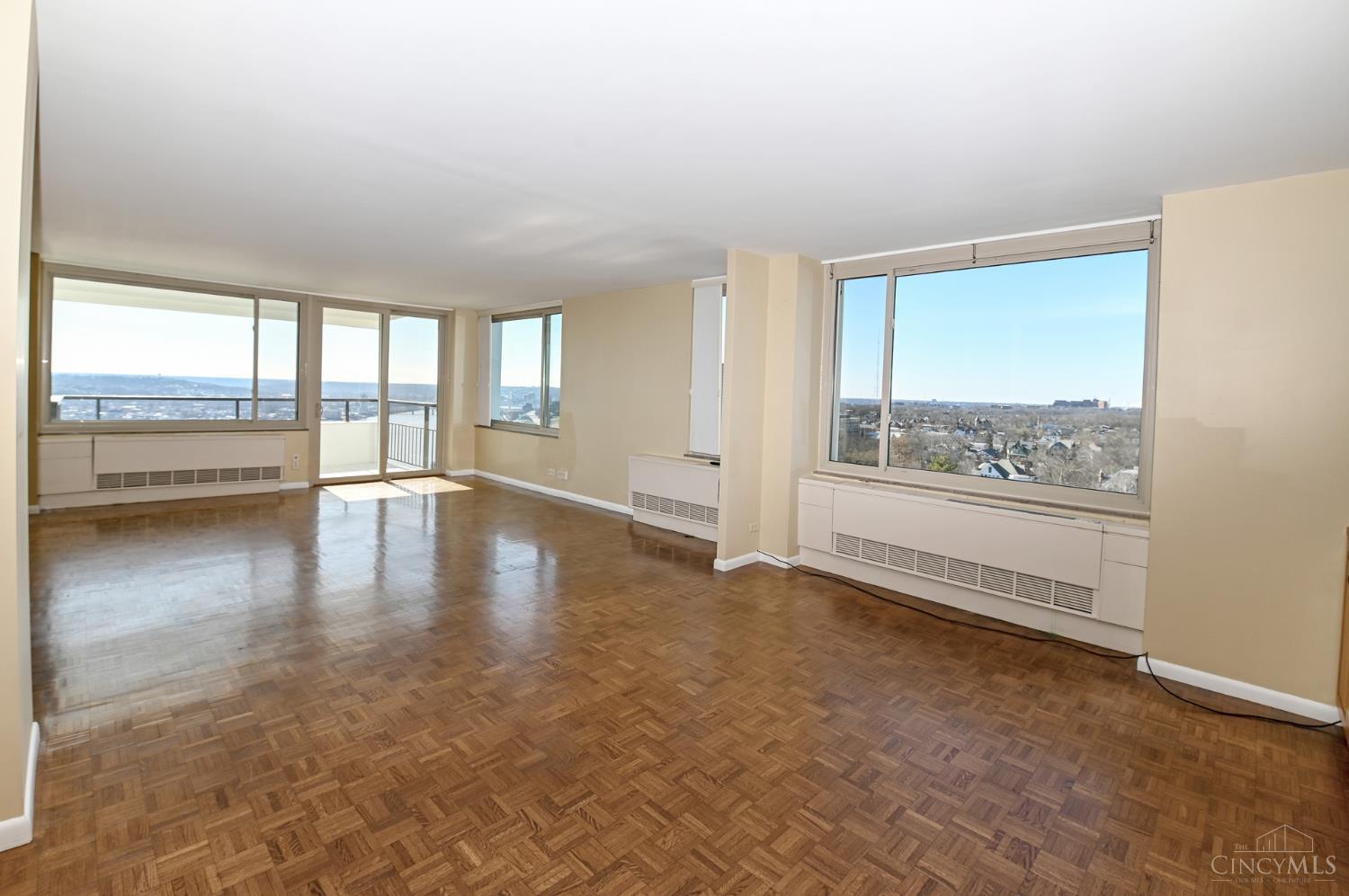 2401 Ingleside Avenue 10C