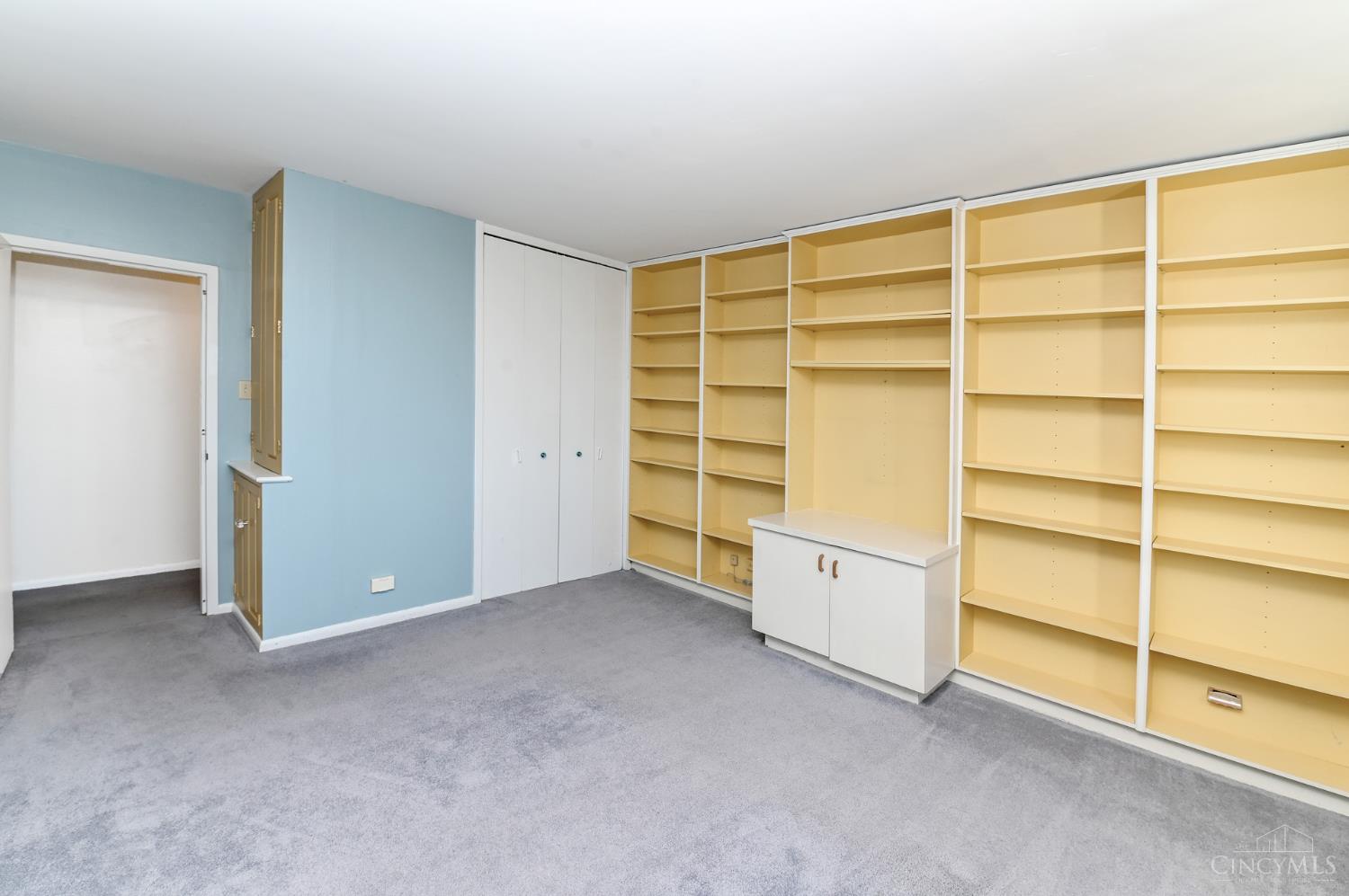 2401 Ingleside Avenue 10C