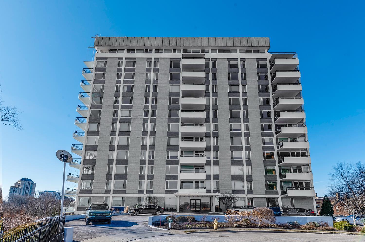 2401 Ingleside Avenue 10C