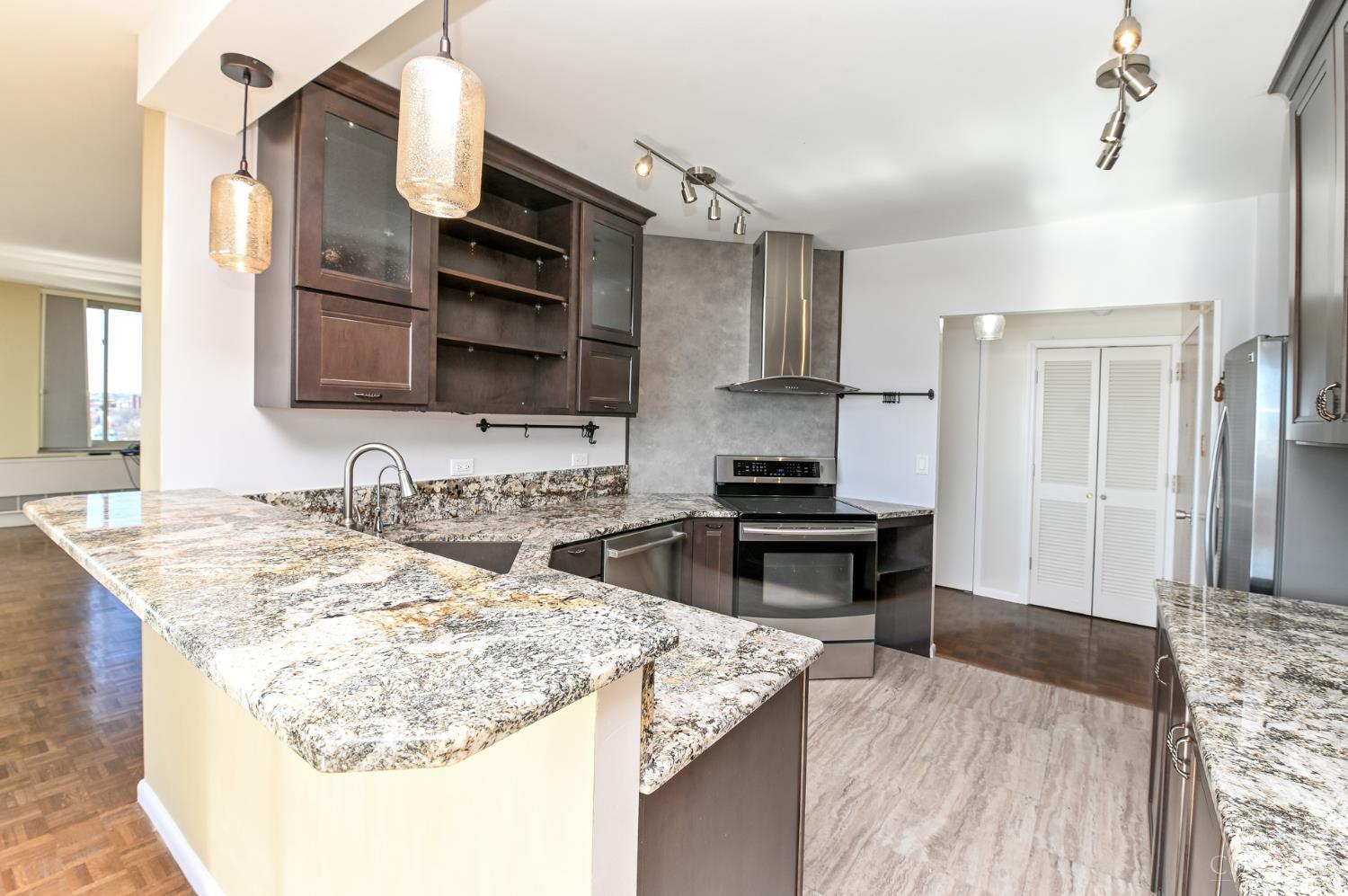 2401 Ingleside Avenue 10C