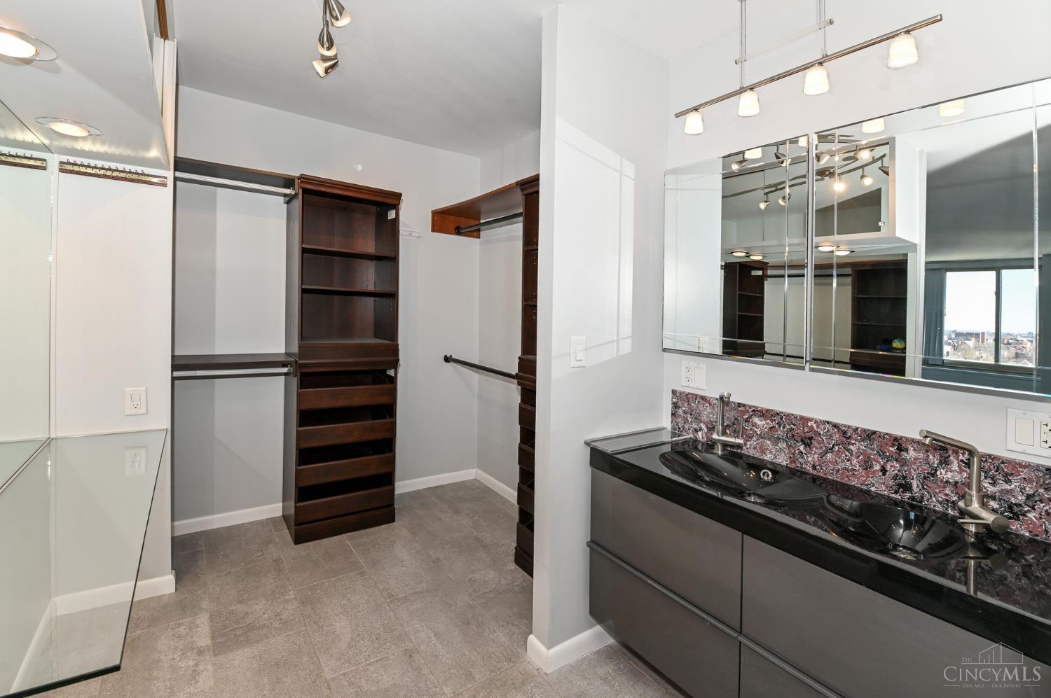 2401 Ingleside Avenue 10C