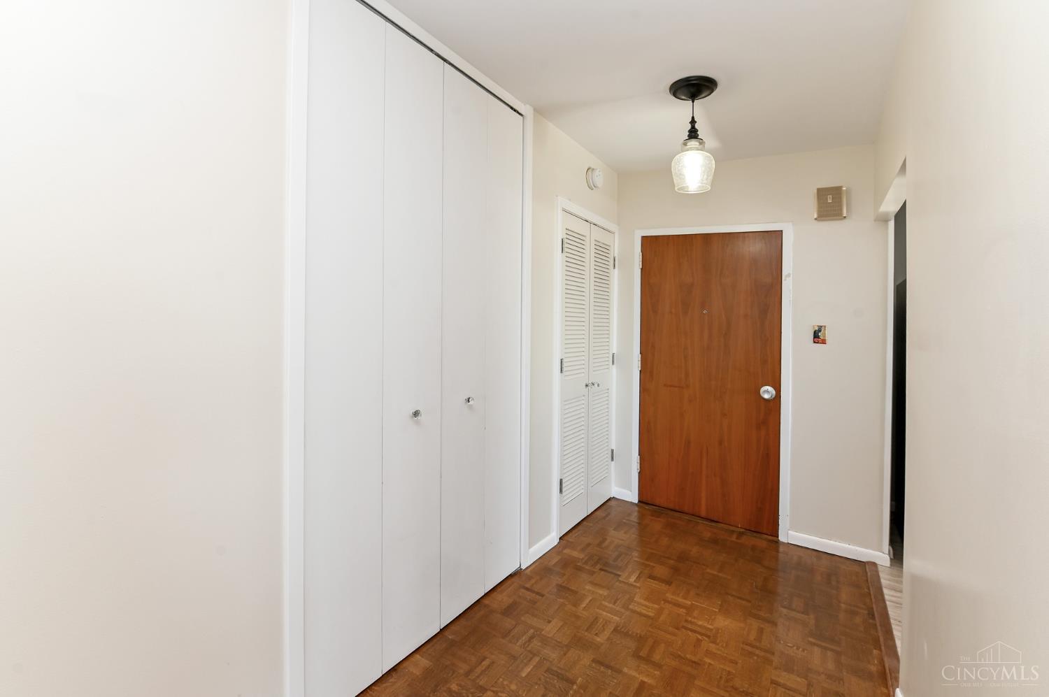 2401 Ingleside Avenue 10C