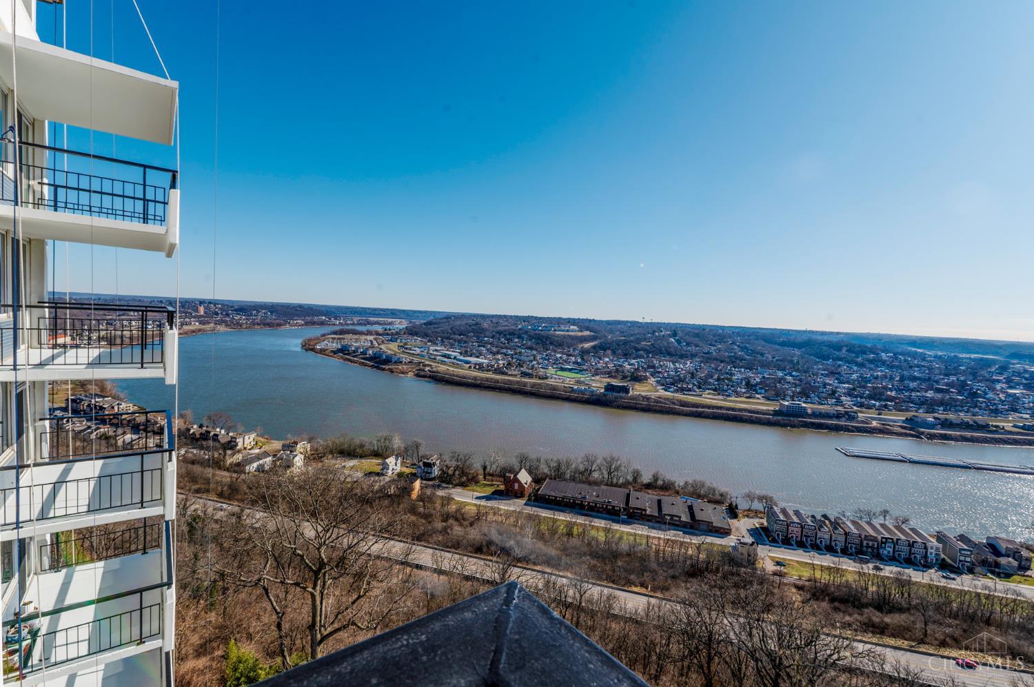 2401 Ingleside Avenue 10C