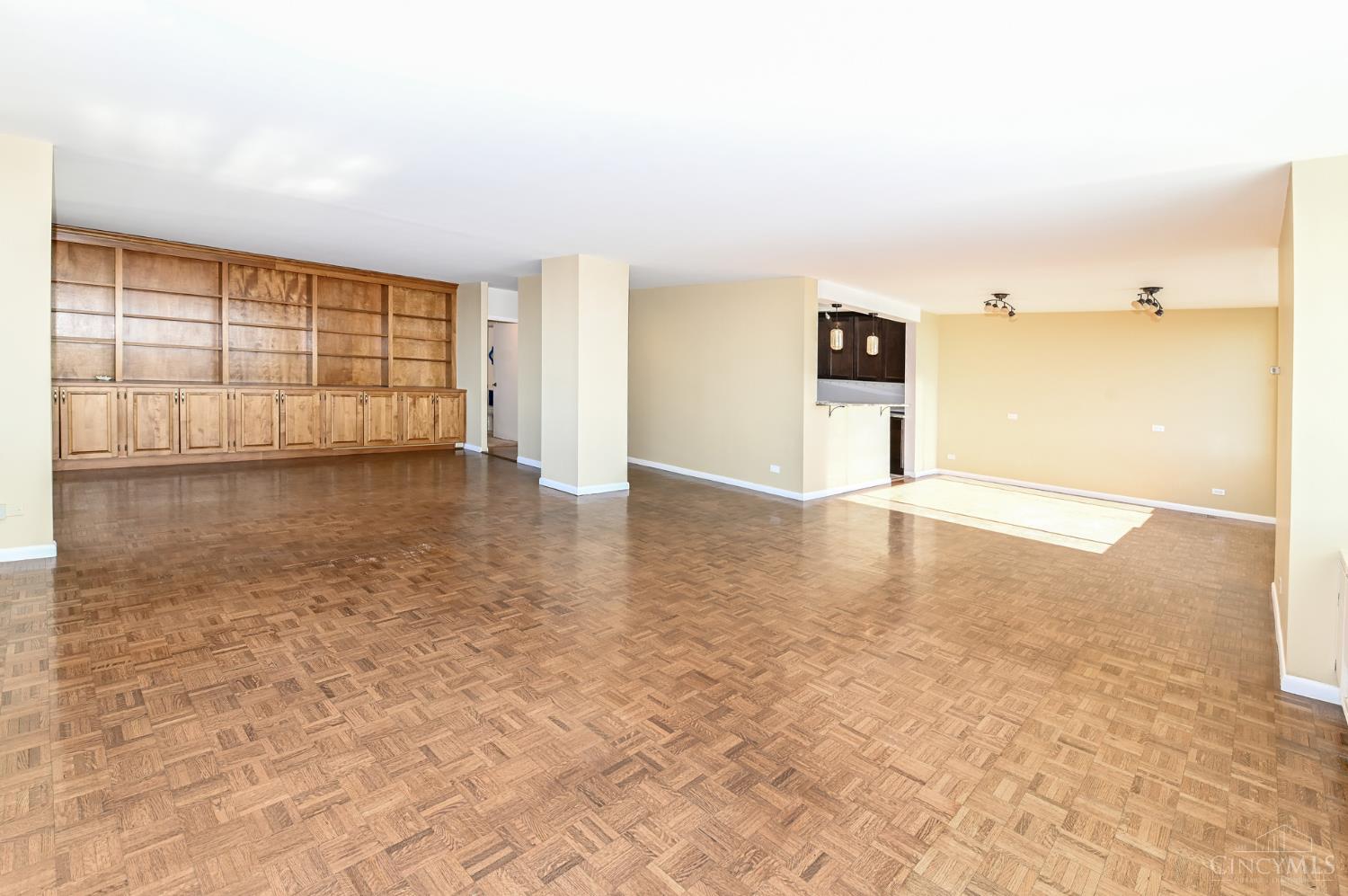 2401 Ingleside Avenue 10C