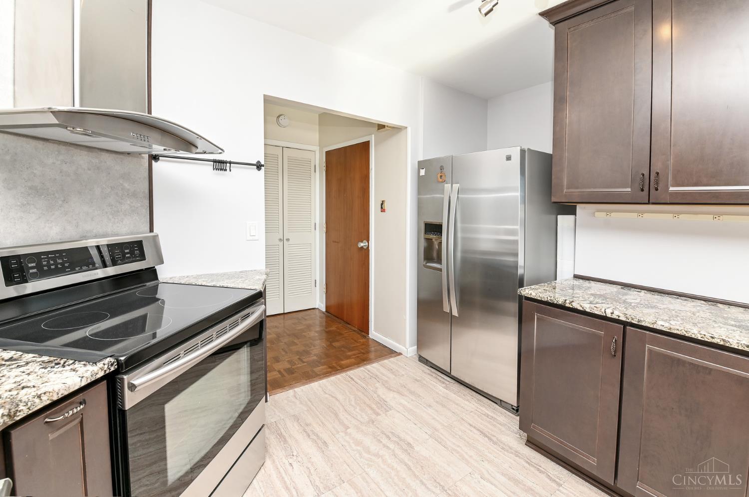 2401 Ingleside Avenue 10C