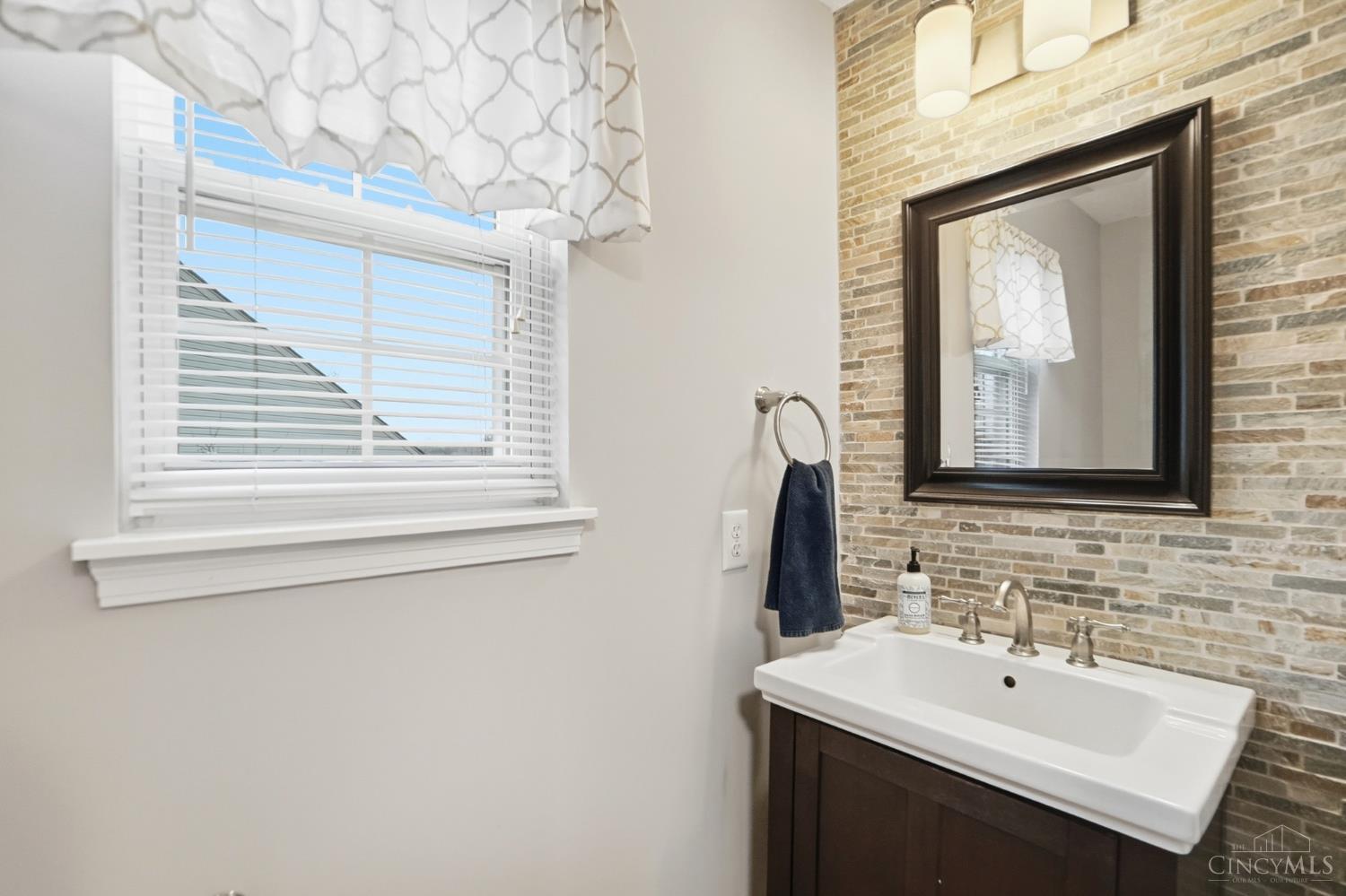 5632 Sarahs Oak Drive