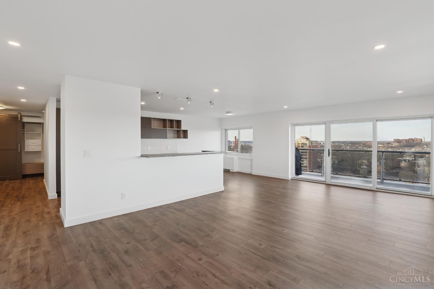 2200 Victory Parkway 2307